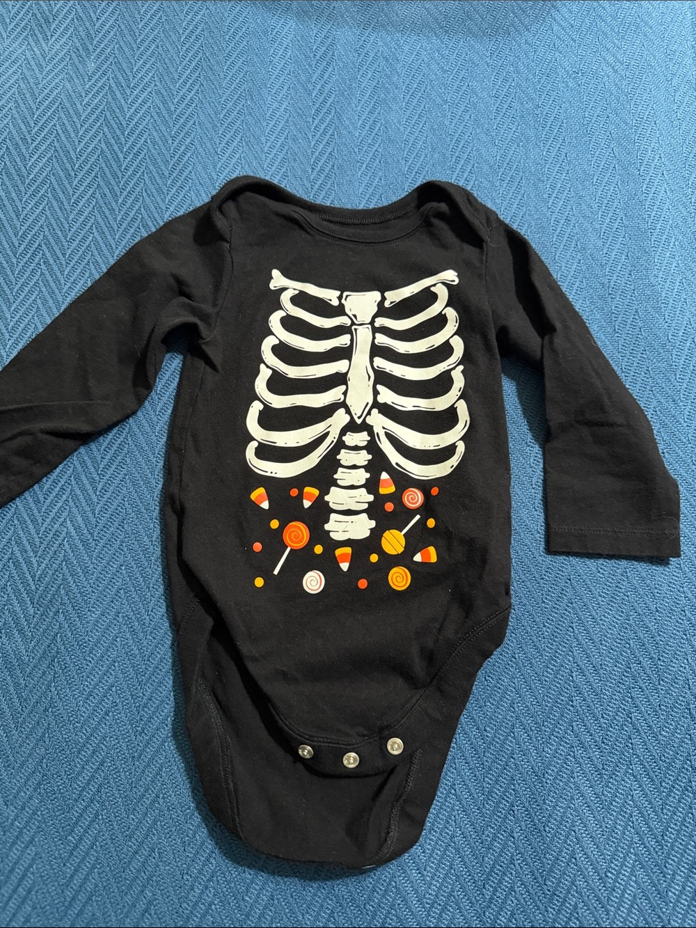 Black Skeleton Candy Print Long-Sleeve Baby One-Piece